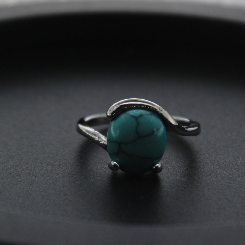 120257-US 8.5 Round Blue Stone Ring.